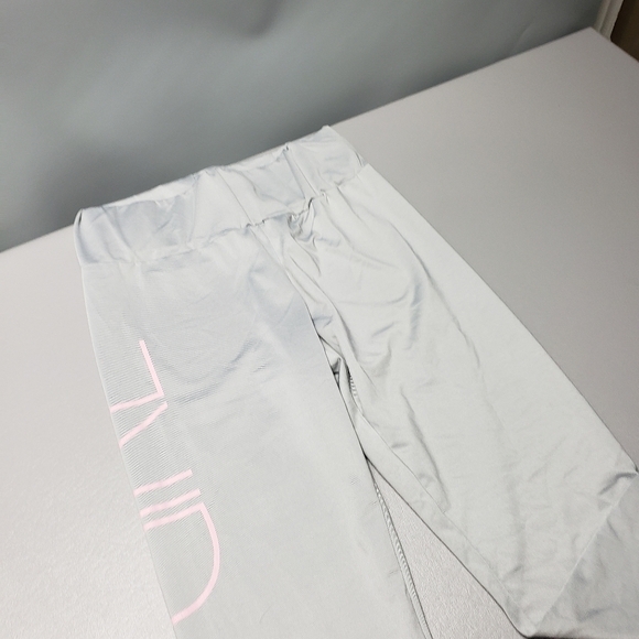 wanna this /boss girl gray leggings juniors size large - Picture 2 of 10